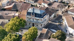 Valorisation de patrimoine pour les communes, villes, village, mairie : vol en drone Gard